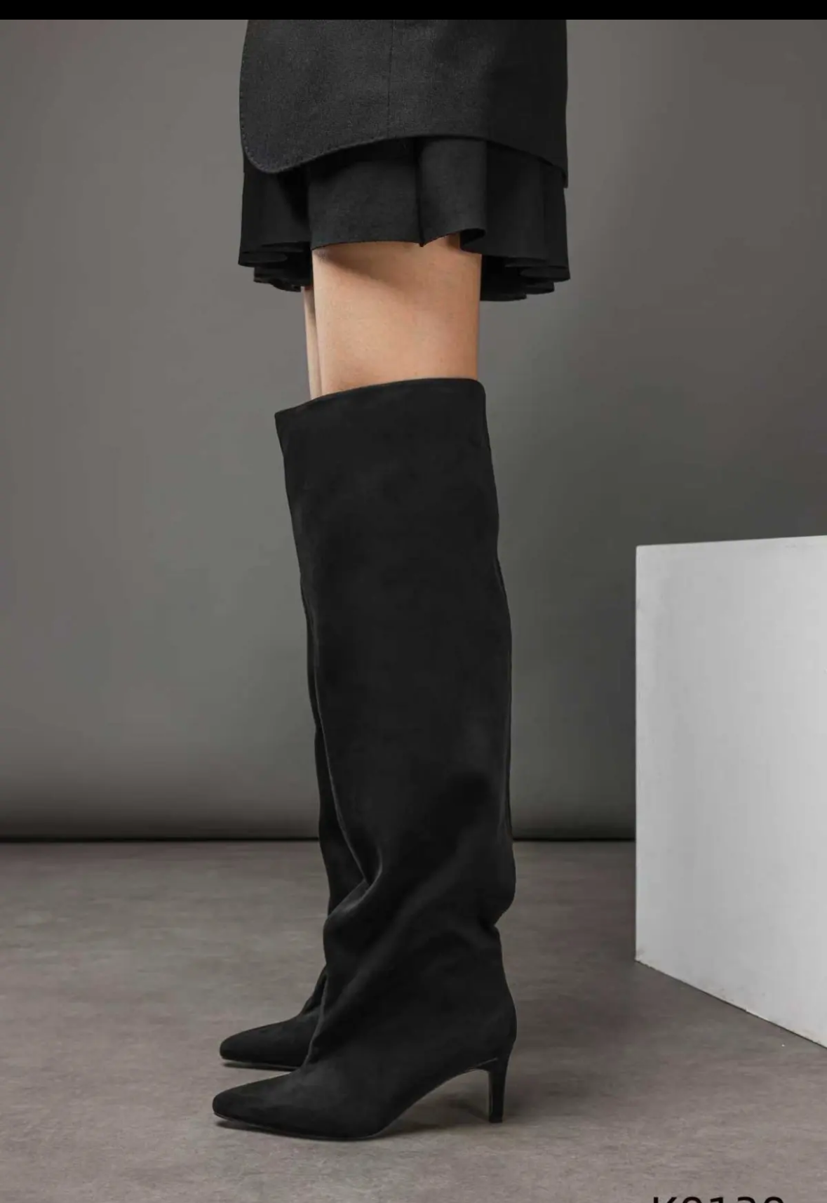 Stivale alto camoscio nero