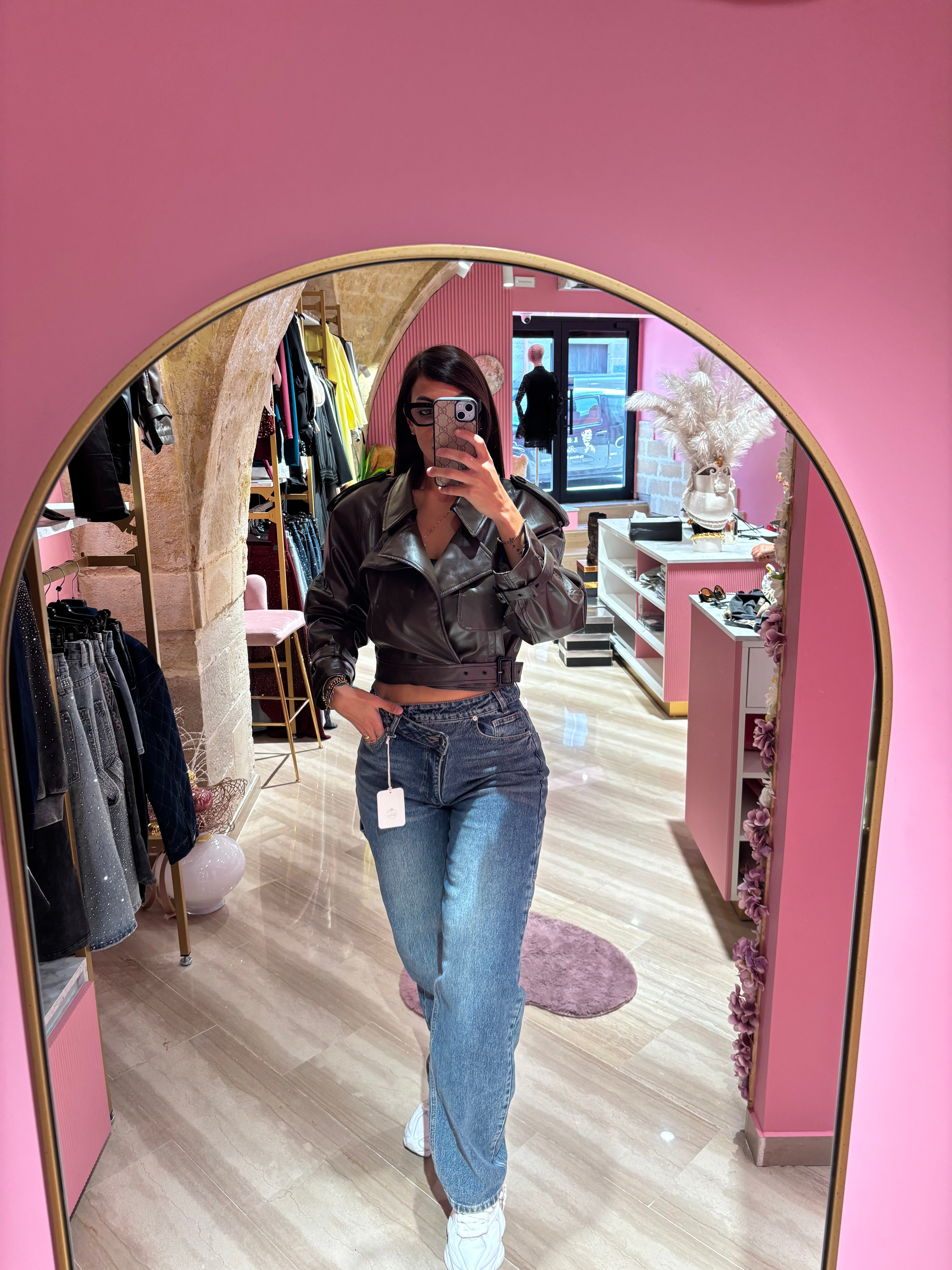 mini trench corto in ecopelle marrone