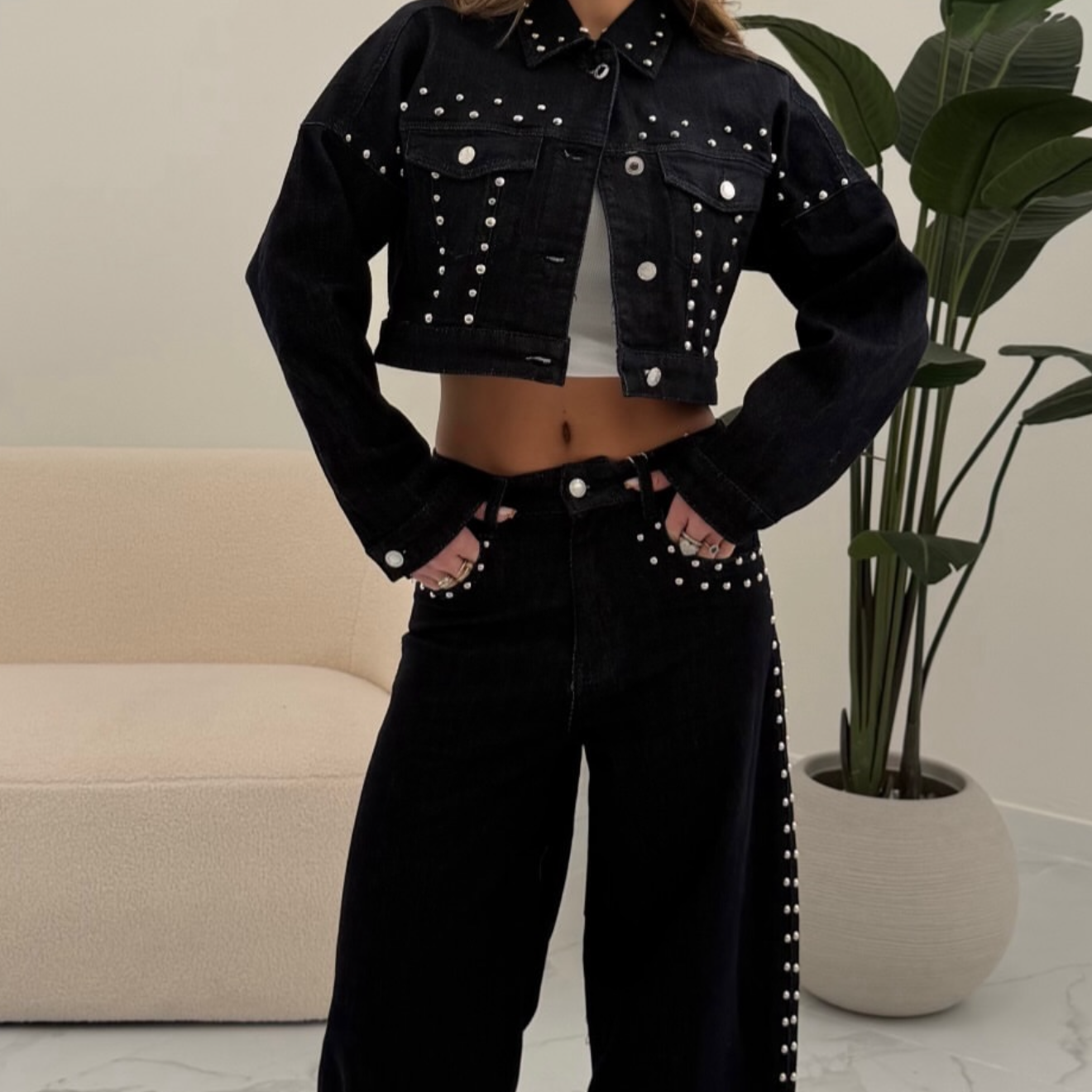 coordinato denim con borchie